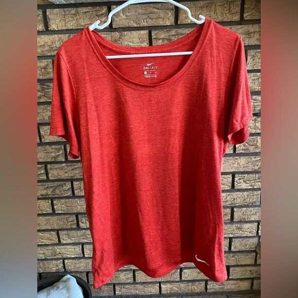 Nike orange dry fit shirt‎ - Picture 1 of 5